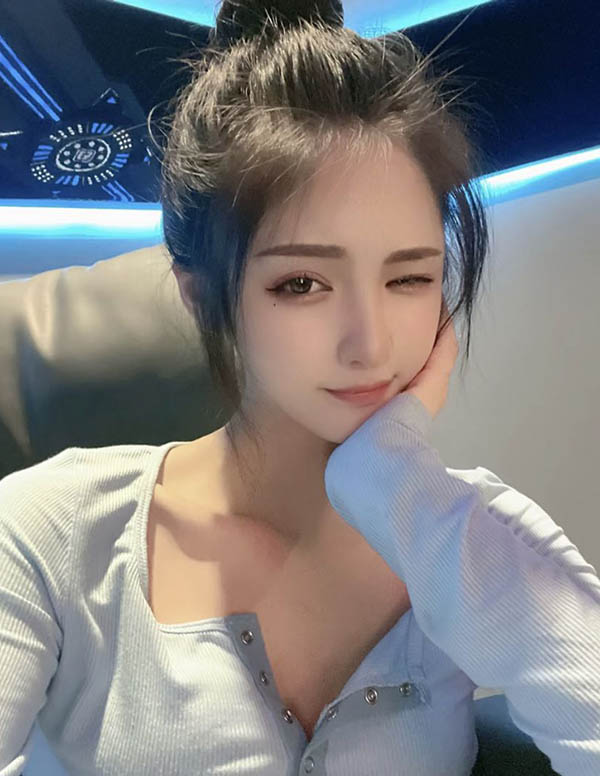 旧金山外围留学生