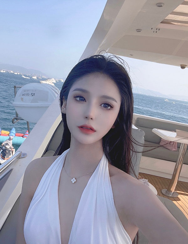 纽约伴游大学生